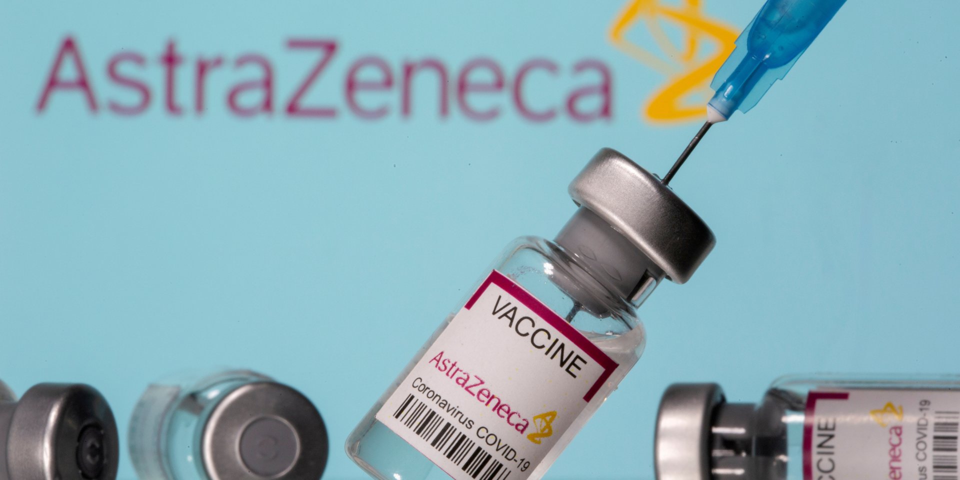 Vaxzevria — европейская торговая марка вакцины от AstraZeneca (Фото: REUTERS/Dado Ruvic/Illustration/File Photo)