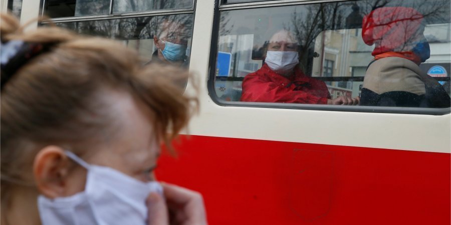 В регионах Украины фиксируют рекорды заболеваемости коронавирусом (Фото: REUTERS/Gleb Garanich)
