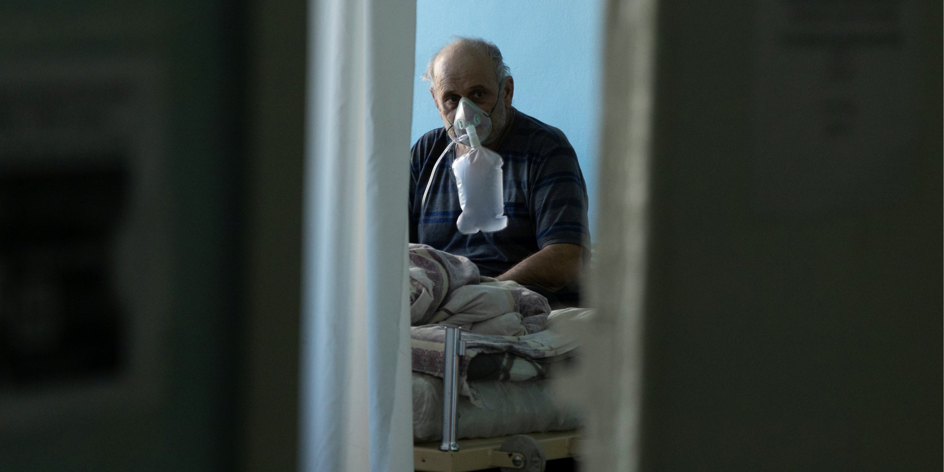 Ситуация с кислородом в больницах Одессы остается чрезвычайно напряженной (Фото: REUTERS/Stanislav Kozliuk)