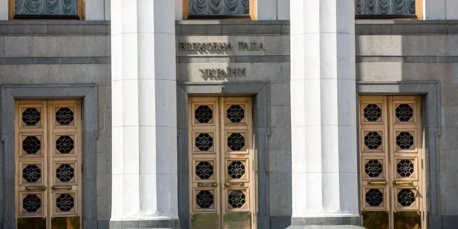 Во время карантина в Верховную Раду будут пускать только по COVID-сертификату или с негативным тестом (Фото: Наталья Кравчук/НВ)