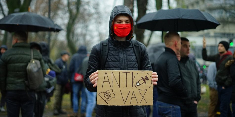 У Києві проходить марш противників вакцинації від коронавірусу (Фото: Суспільне)