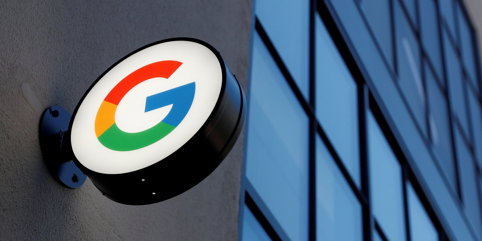 За 10 лет в Google поступило 230 тысяч запросов на удаление информации от разных государств (Фото: REUTERS / Shannon Stapleton)