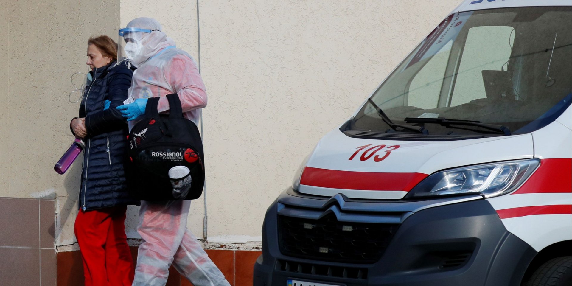 В Украине стали выписывать из больниц больше, чем госпитализировать (Фото: Gleb Garanich/Reuters)