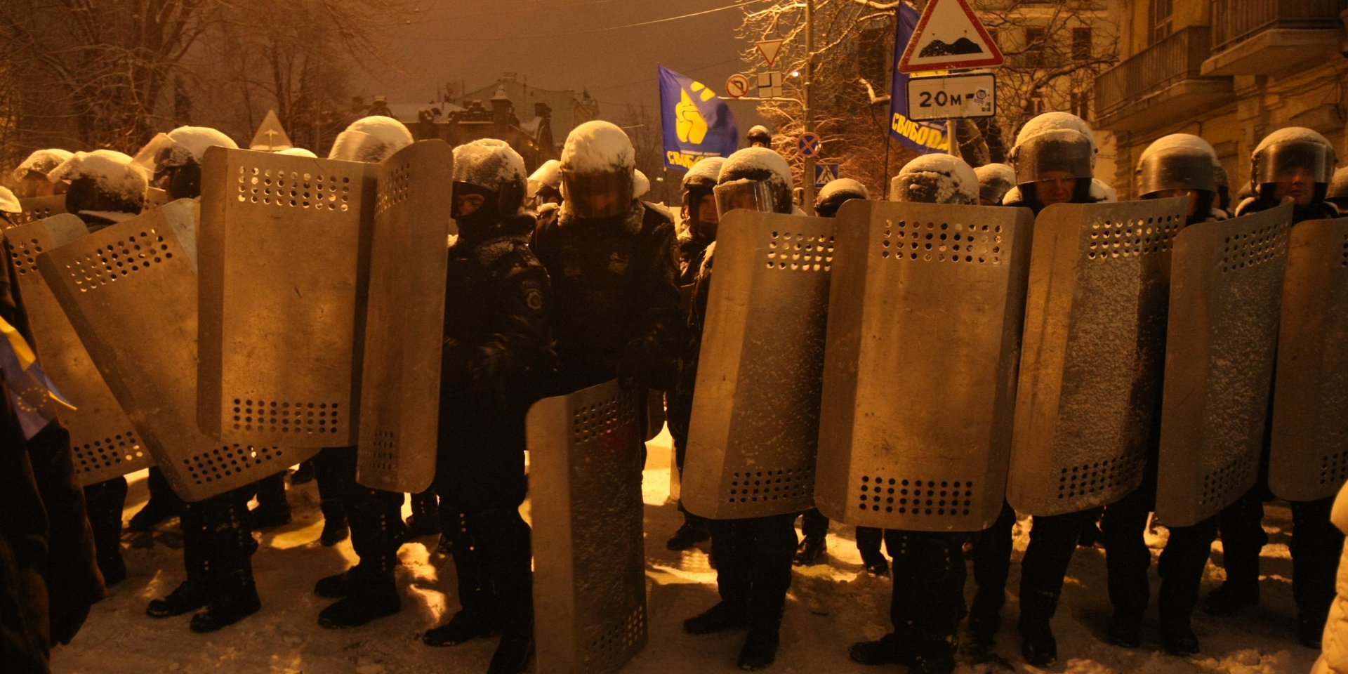 Три сценарії. Що могло чекати на Україну, якби Янукович придушив протести і утримав владу - фото
