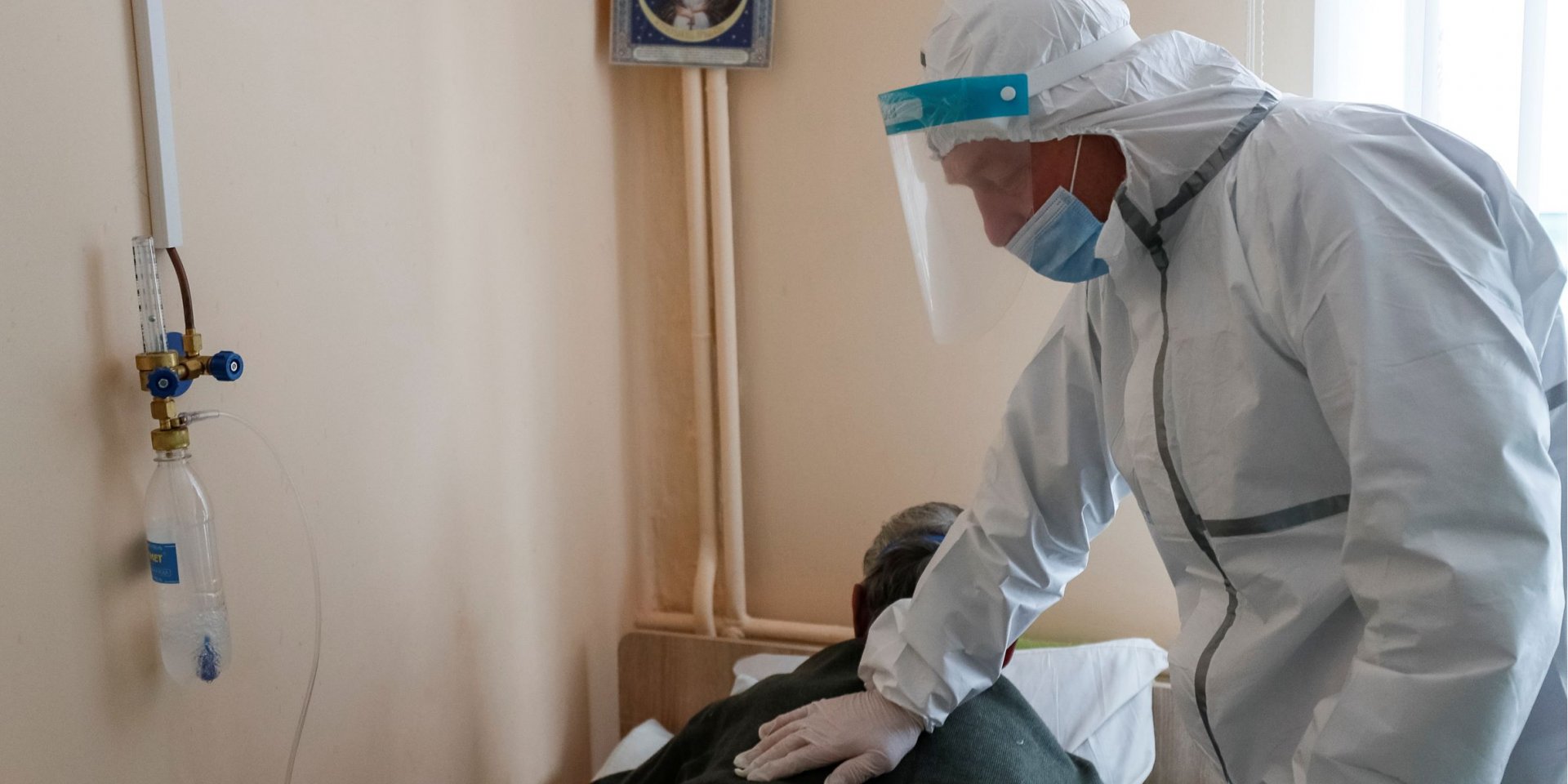 Ситуація із захворюваністю та госпіталізаціями стабілізується (Фото: Gleb Garanich/Reuters)