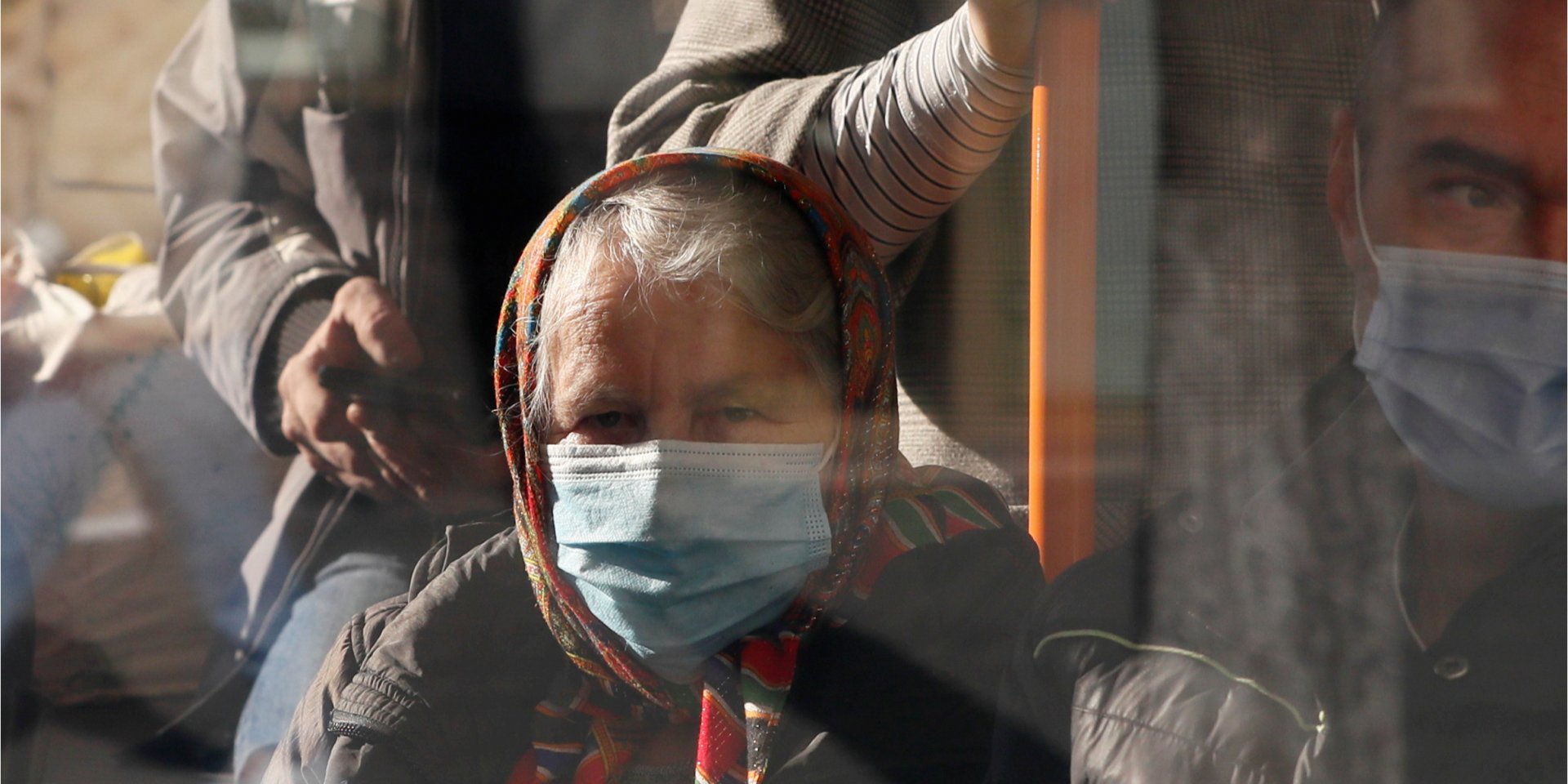 Следующая волна COVID-19 в Украине возможна в январе 2022 года (Фото: REUTERS/Gleb Garanich)