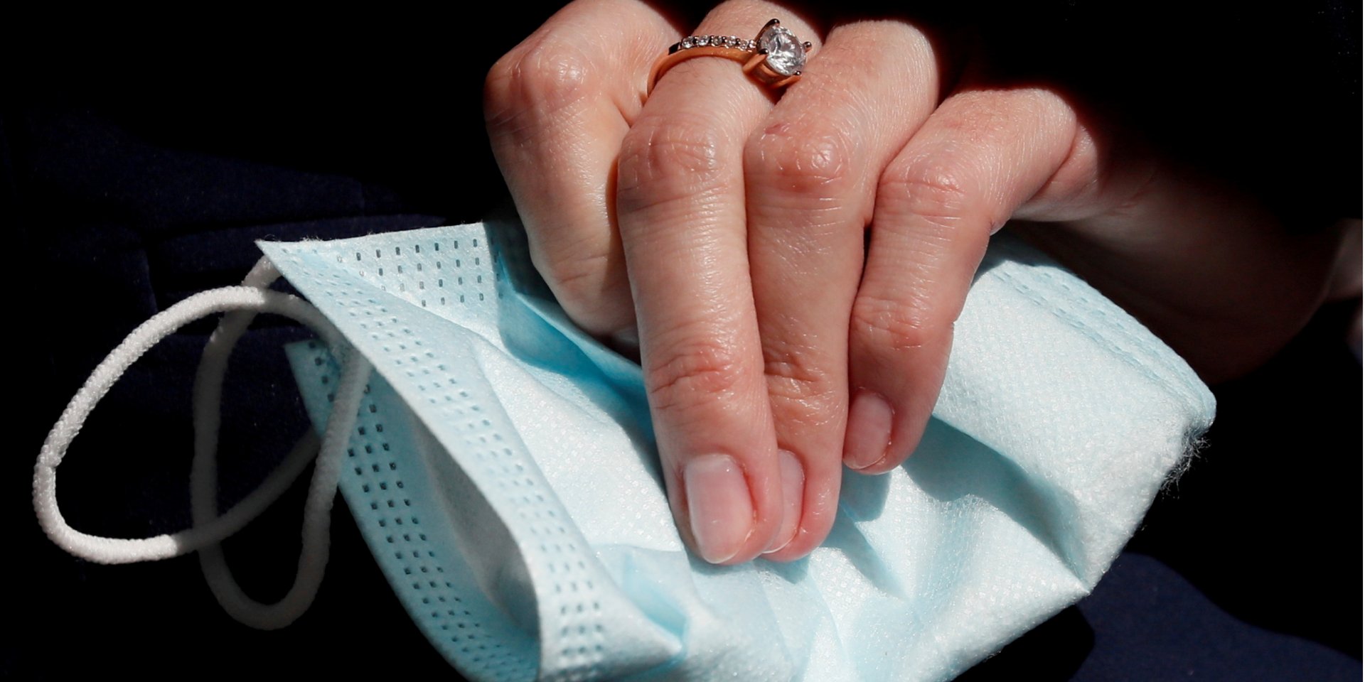 Волна COVID-19 может уйти из Украины уже к Новому году (Фото: REUTERS / Gleb Garanich)