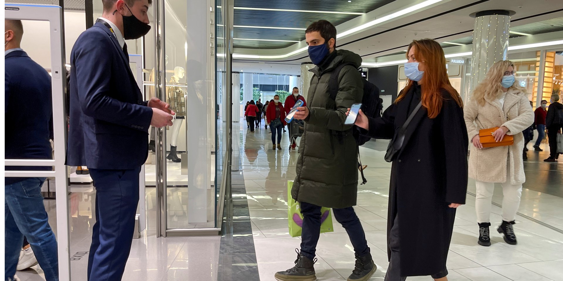 Заболеваемость коронавирусом в Украине традиционно снизилась после выходных (Фото: REUTERS/Gleb Garanich)