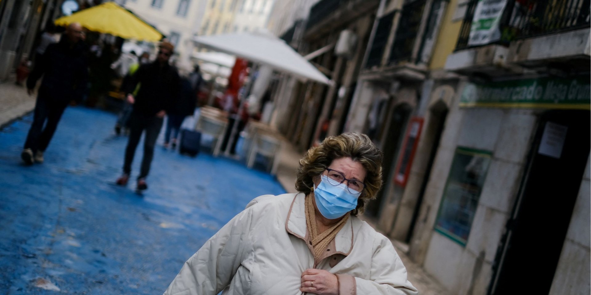Евросоюз меняет срок действия COVID-сертификатов (Фото: REUTERS/Pedro Nunes)
