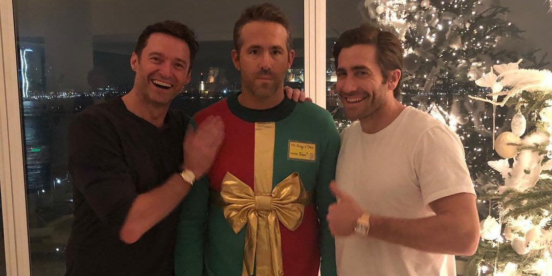 Светр-подарунок став символом благодійності (Фото: vancityreynolds/instagram.com)