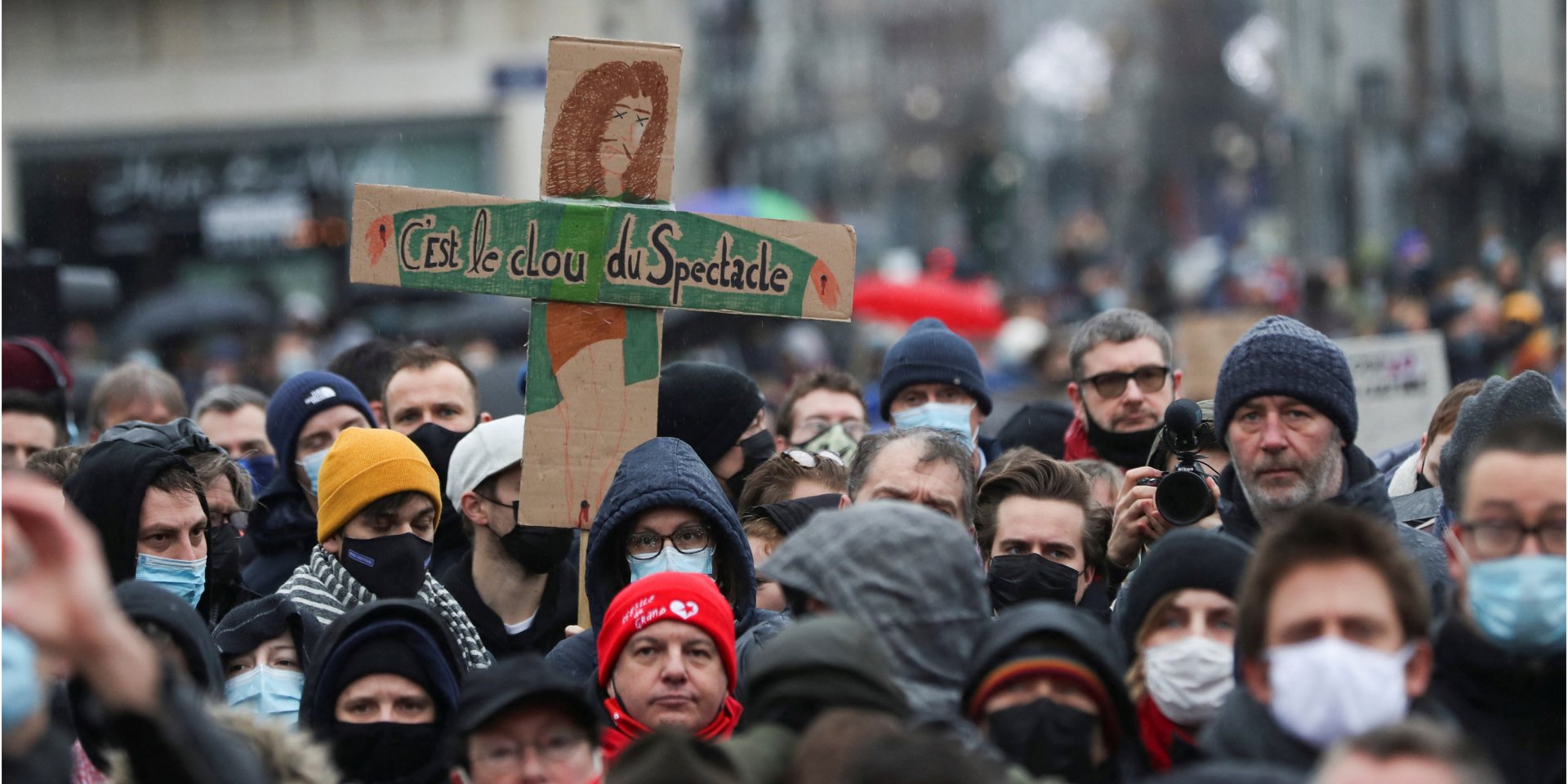 Работники сферы культуры протестовали против новых ограничений (Фото: REUTERS/Johanna Geron)