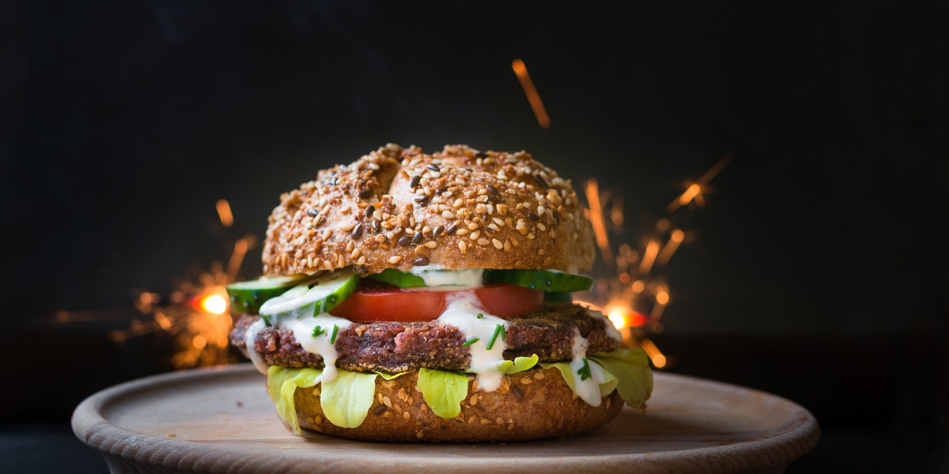 Праздничный ужин может быть не только вкусным, но и полезным (Фото: Pixabay)