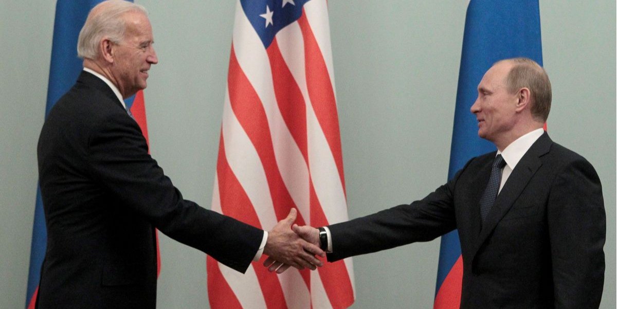 Biden and Putin make contact (Photo: REUTERS/Alexander Natruskin/File Photo)