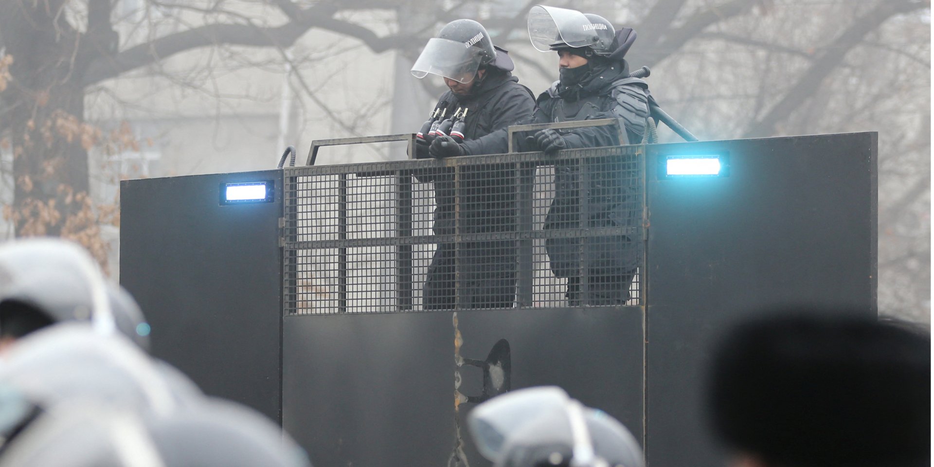 Силовики в Алматы, 5 января 2022 года (Фото: REUTERS/Pavel Mikheyev)