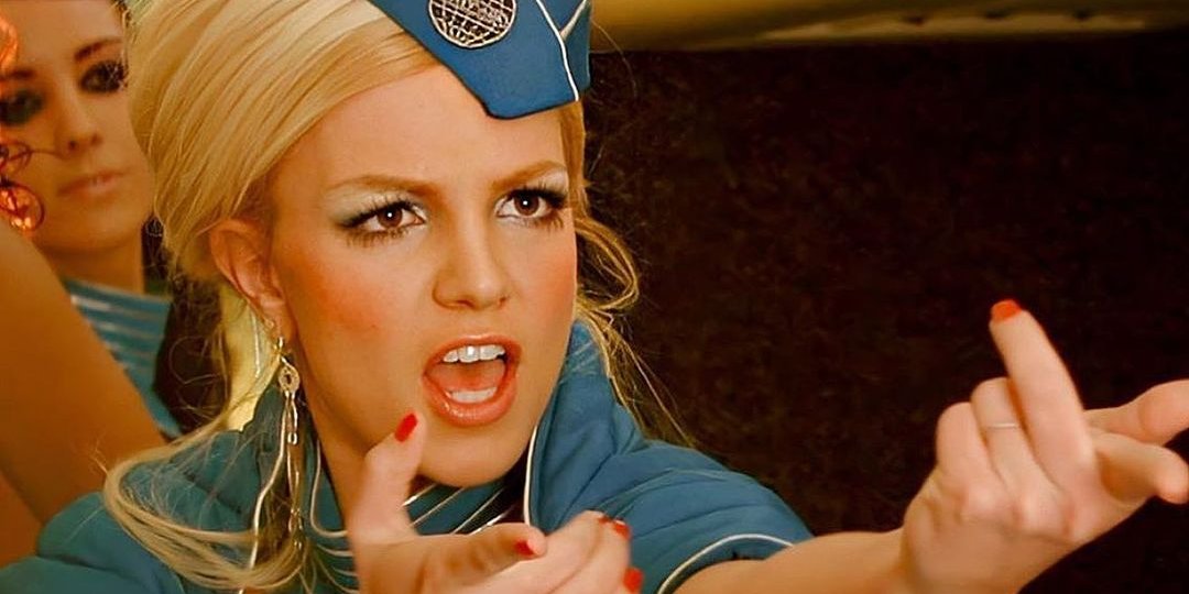 Кадр із кліпу на пісню Брітні Спірс Тoxic (Фото: army.britneyspears/instagram.com)