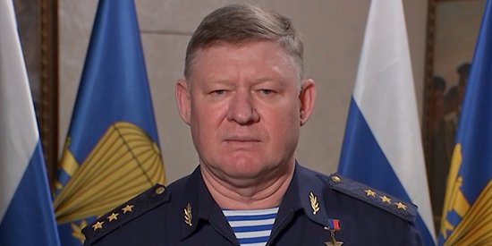 The commander of Russia’s Airborne Forces Colonel General Andrey Serdyukov poses for a photo (Photo: mil.ru)