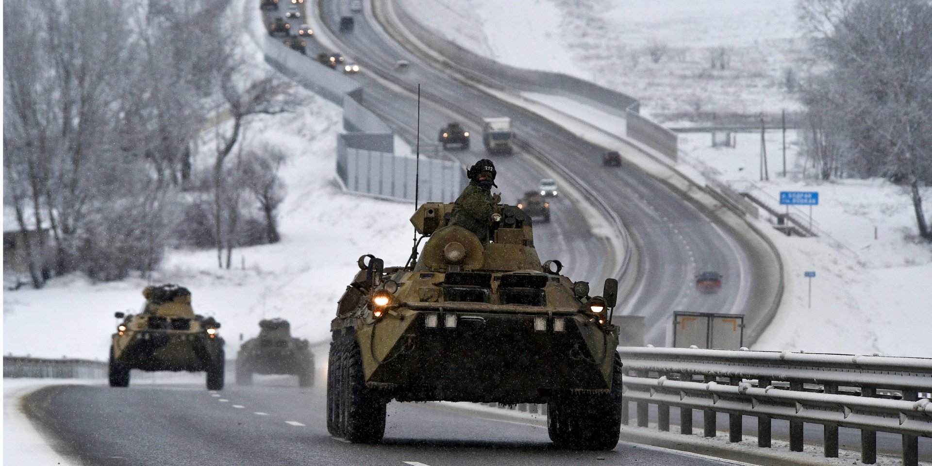 Колона російської бронетехніки в Криму, 18 січня (Фото: AP Photo)