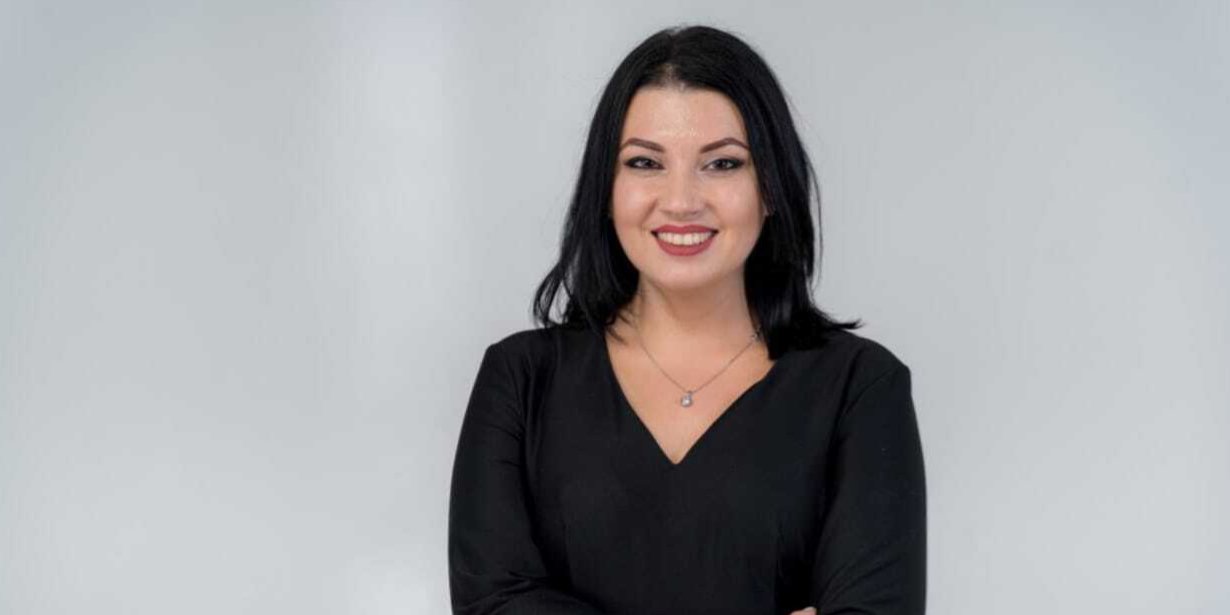 Узлова сама двічі хворіла на рак, а тепер допомагає дорослим онкопацієнтам (Фото: Анна Узлова via Facebook)