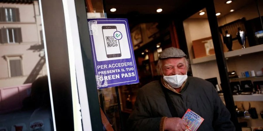 Коронавирус в Италии (Фото: REUTERS/Guglielmo Mangiapane/File Photo)