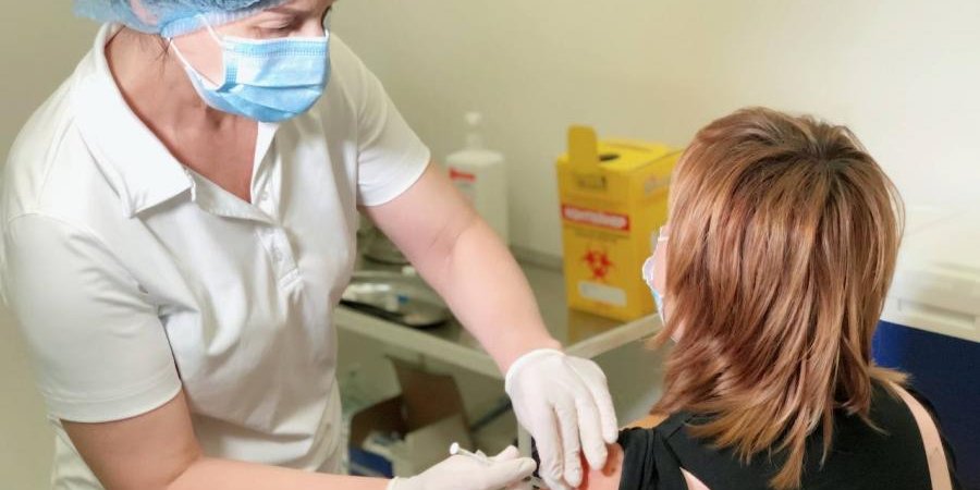 В Харьковской области полный курс вакцинации прошли более 1 млн человек (Фото: Харьковская областная государственная администрация)