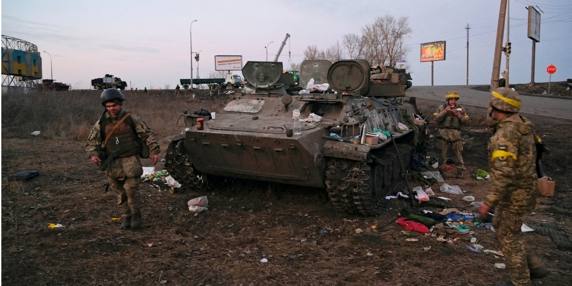 Уничтоженная техника армии РФ на въезде в Харьков, 24 февраля 2022 года (Фото:REUTERS/Maksim Levin)