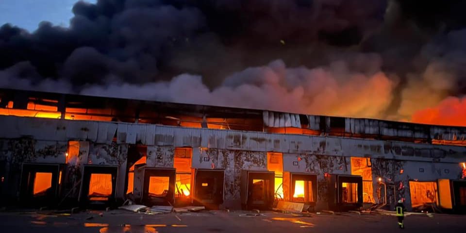 A Russian airstrike caused a massive fire in a frozen food depot near the village of Kvitneve in Kyiv Oblast. (Photo: REUTERS/Gleb Garanich)