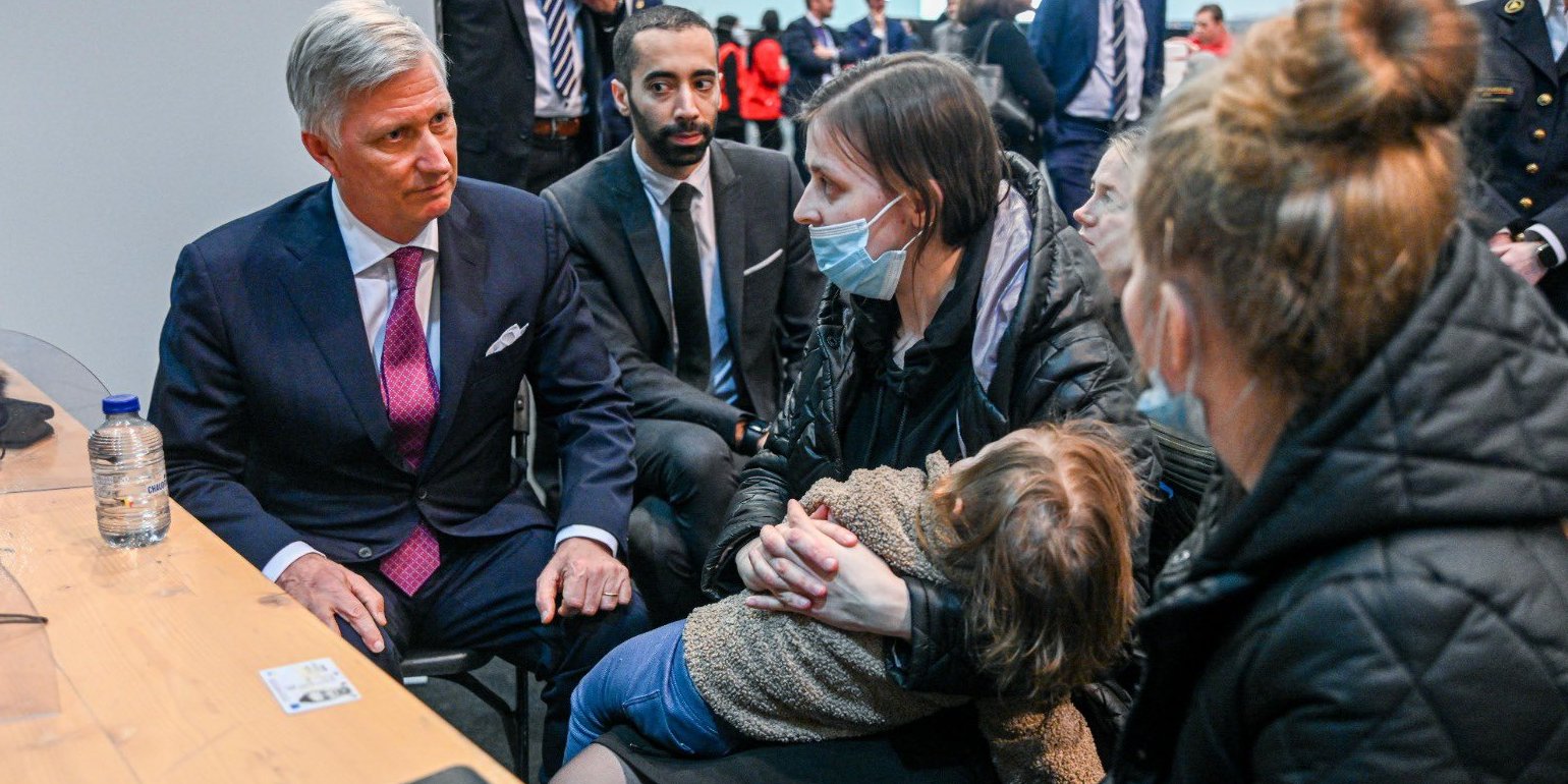 Бельгійська королівська родина допомагає біженцям з України (Фото: @Belgian Royal Palace/Twitter)