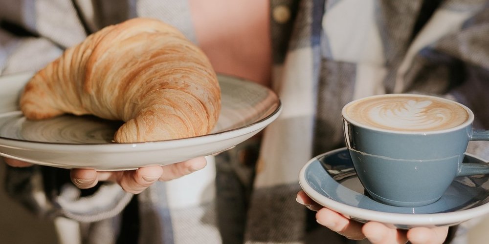 Деякі київські заклади налагодили роботу під час війни (Фото: EspressoHolic via Instagram)