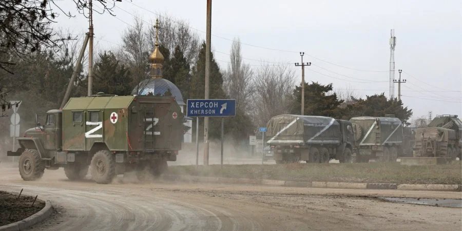 Russian military vehicles in Armiansk, a town in Russian-occupied Crimea heading to Kherson on Feb. 24, the day Russia started full-scale invasion of Ukraine (Photo: REUTERS)