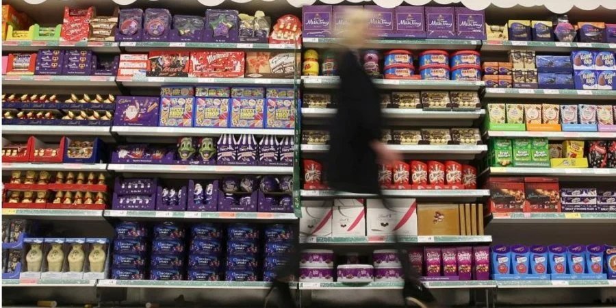 Цены на продукты питания растут рекордными темпами (Фото: Neil Hall / Reuters)