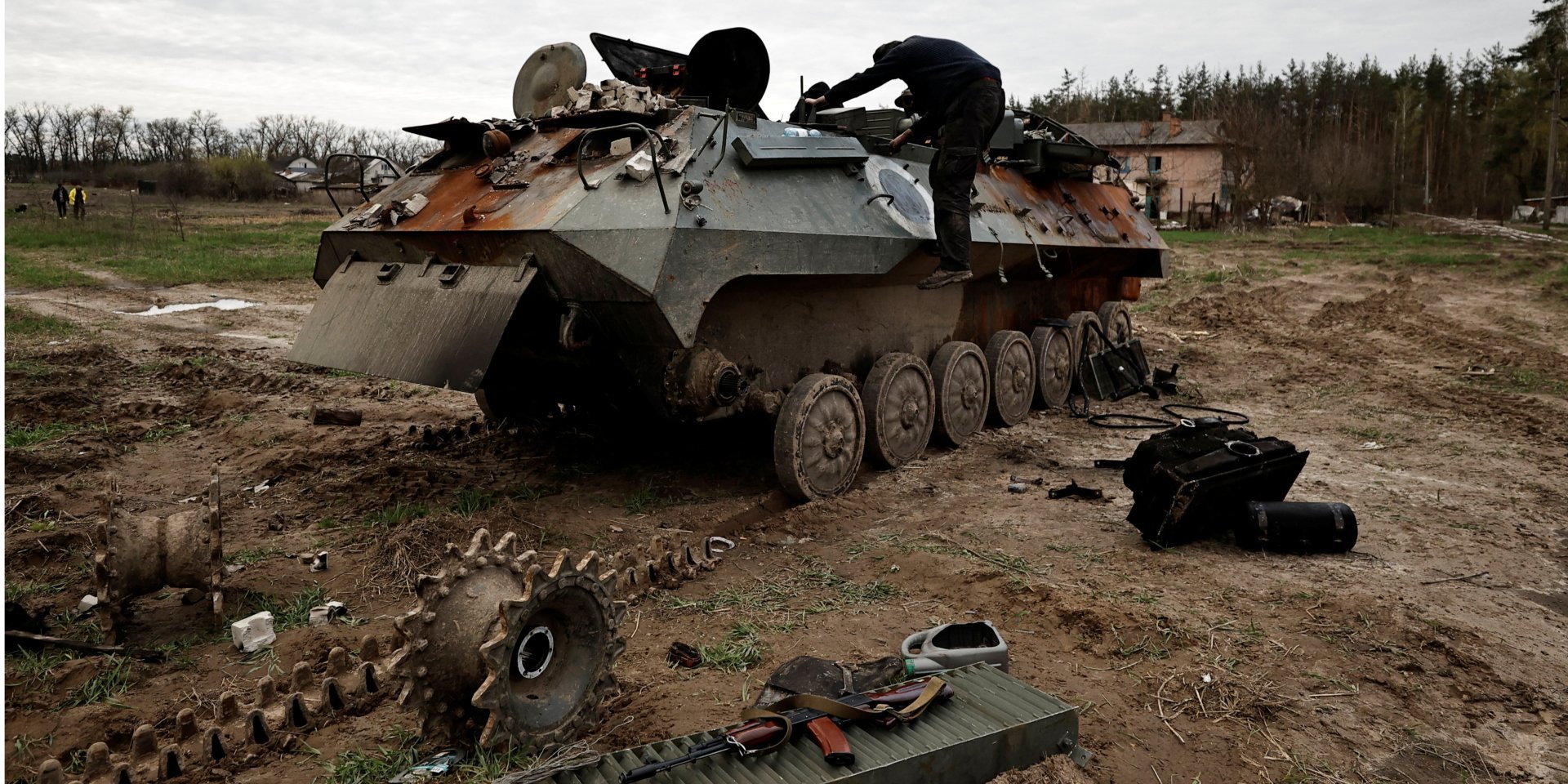A Ukrainian soldier examines a captured Russian armored vehicle. (Photo: REUTERS/Zohra Bensemra)