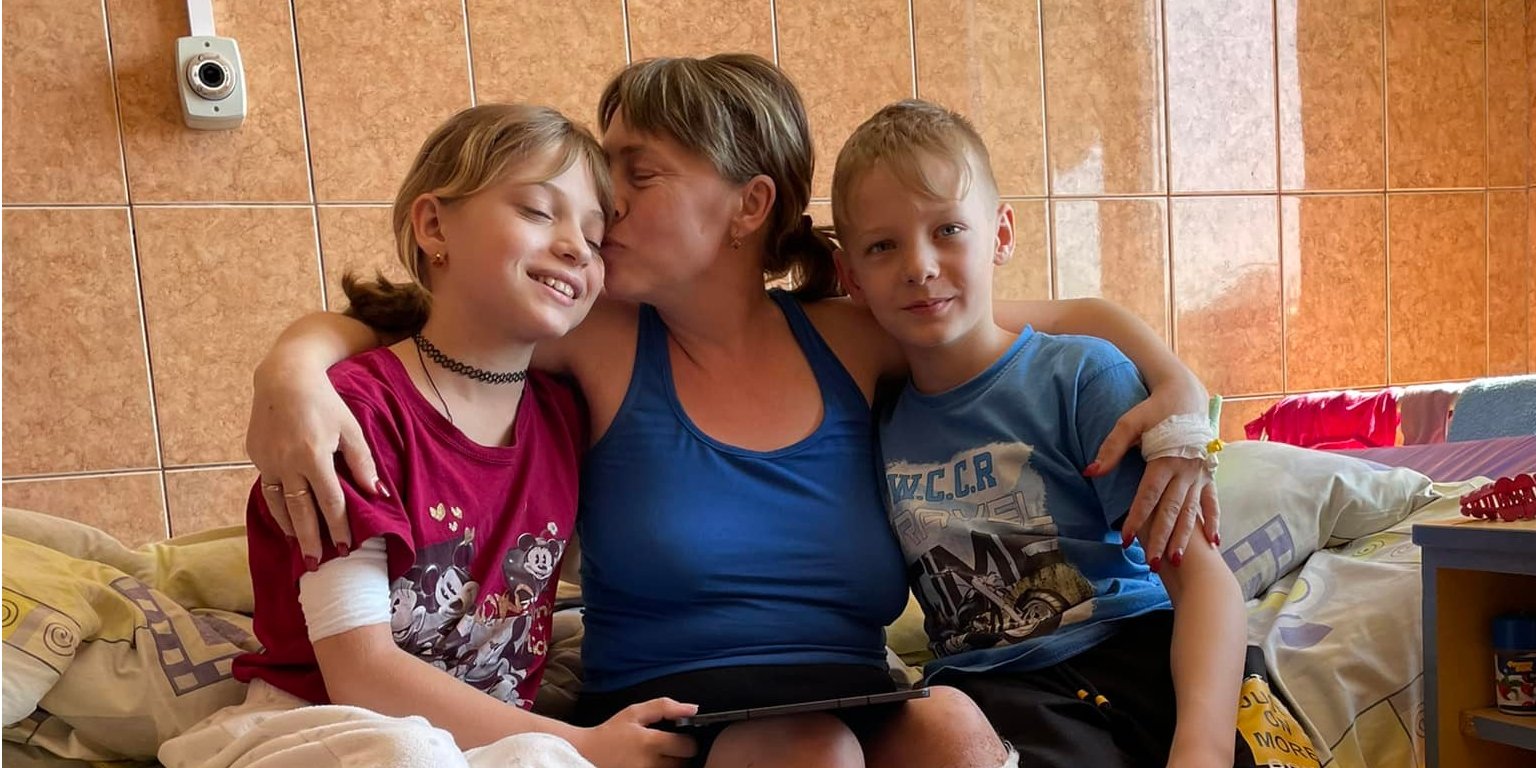 Наталя з дітьми уже кілька тижнів перебуває у Львові (Фото: Перше медичне об'єднання міста Львова / Facebook)