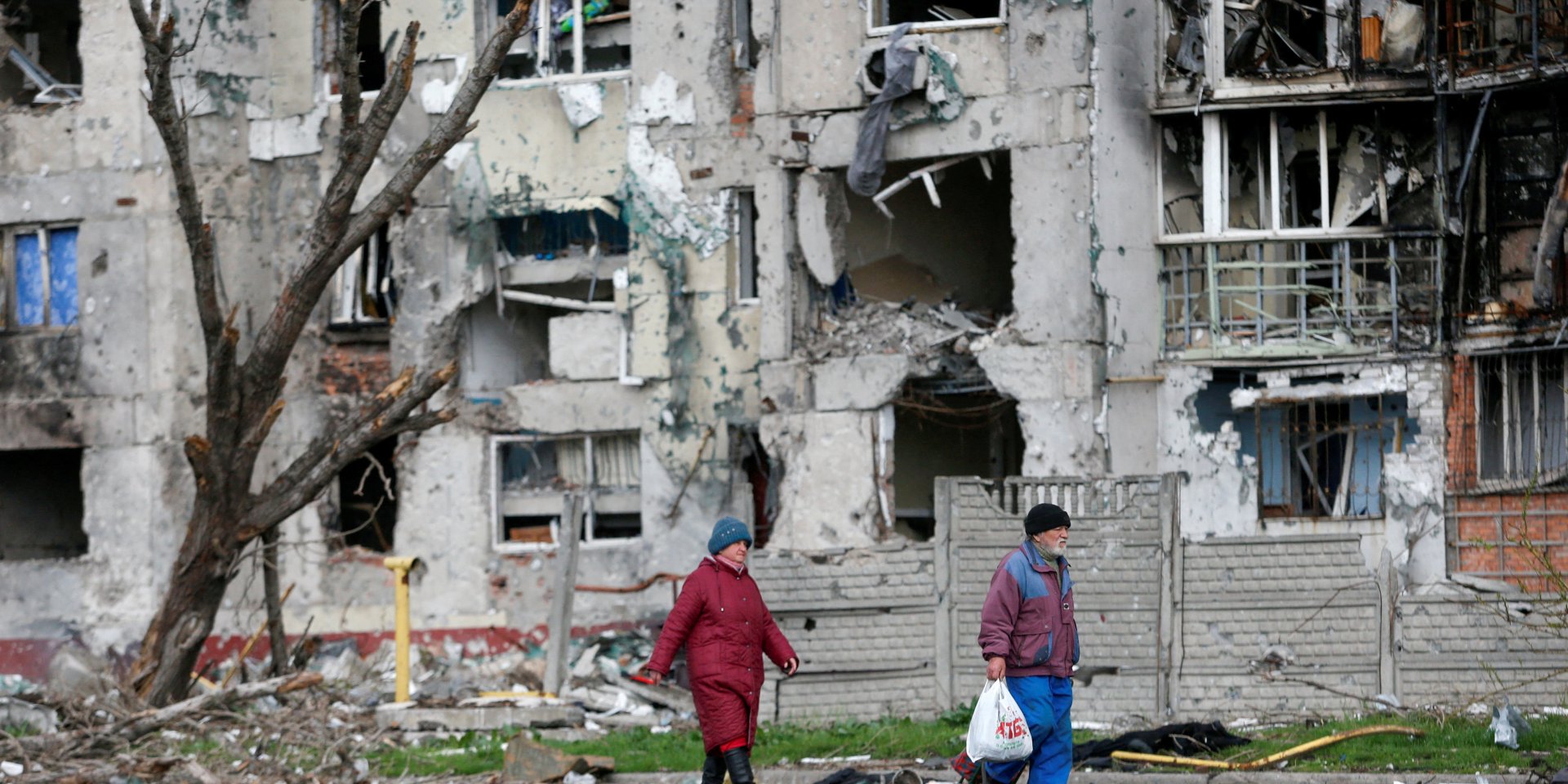 Mariupol, April 22 (Photo: REUTERS/Alexander Ermochenko)
