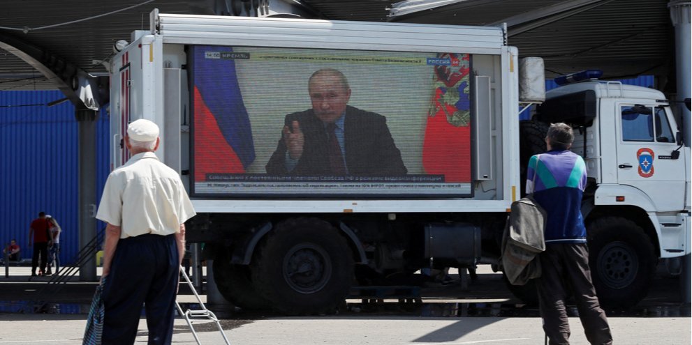A Russian mobile propaganda truck in Mariupol, Ukraine, on May 30, 2022. The city is entirely cut off from outside communications. (Photo: REUTERS/Alexander Ermochenko)
