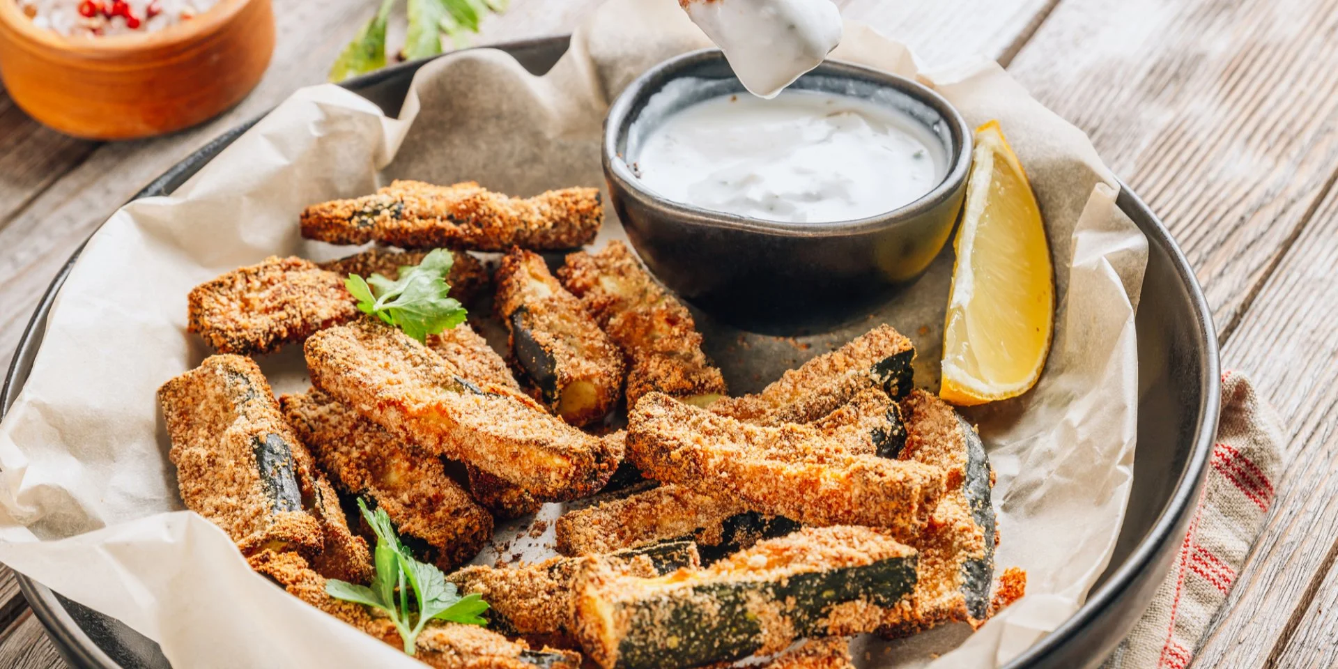 Запеченные в панировке кабачки