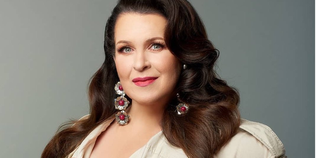 Екі жігіт пен бір қыздың порно видеосы