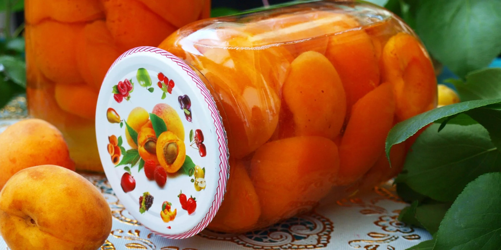 Абрикосы в сиропе