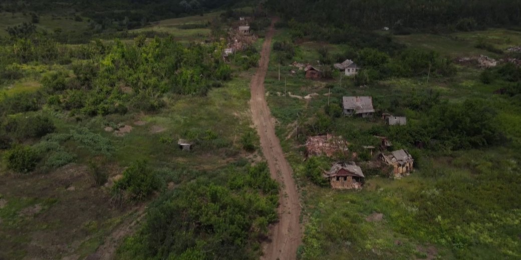 Footage from the liberated village of Dibrivne (Photo: Video frame of the 93rd Separate Mechanized Brigade)