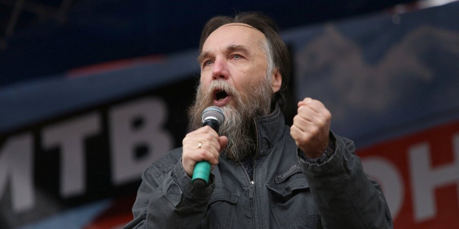 Один з ідеологів рашизму Олександр Дугін на мітингу на підтримку «Л/ДНР» у Москві, 2014 рік (Фото:Moscow News Agency/Handout via REUTERS)