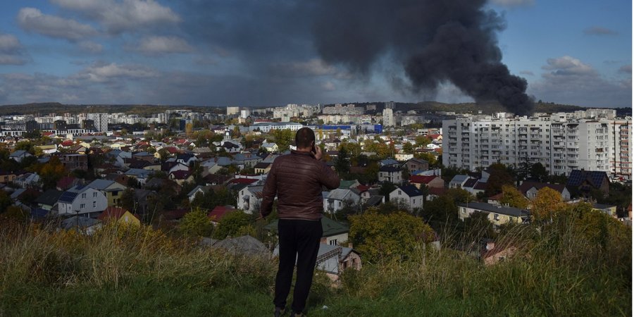 У Львові чути вибухи (Фото:REUTERS/Pavlo Palamarchuk)