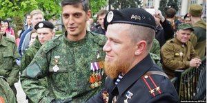 Terrorist “Givi” (on the left) (Photo:www.radiosvoboda.org)