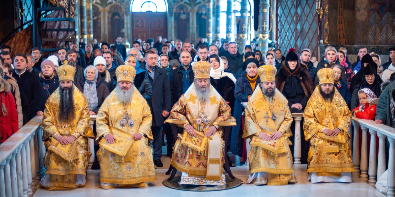 За девять месяцев войны руководство УПЦ МП так и не смогло занять проукраинскую позицию и продолжает поддерживать тесные контакты с Россией и ее православной церковью. (Фото: УПЦ)