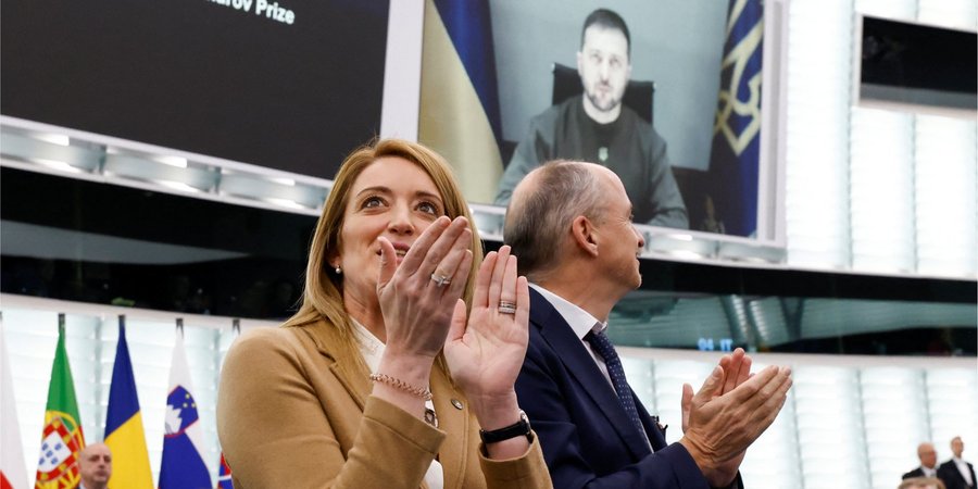 Під час церемонії нагородження по відеозв'язку виступив президент України Володимир Зеленський (Фото:REUTERS/Yves Herman)