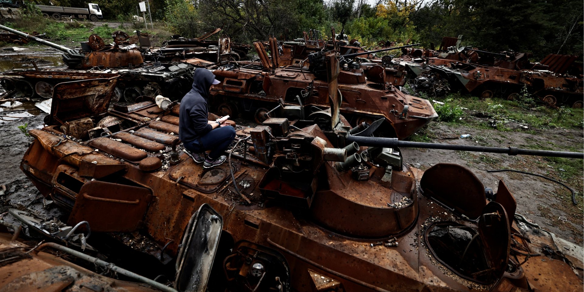 Уничтоженная техника РФ в освобожденном Изюме (Фото: REUTERS/Zohra Bensemra)