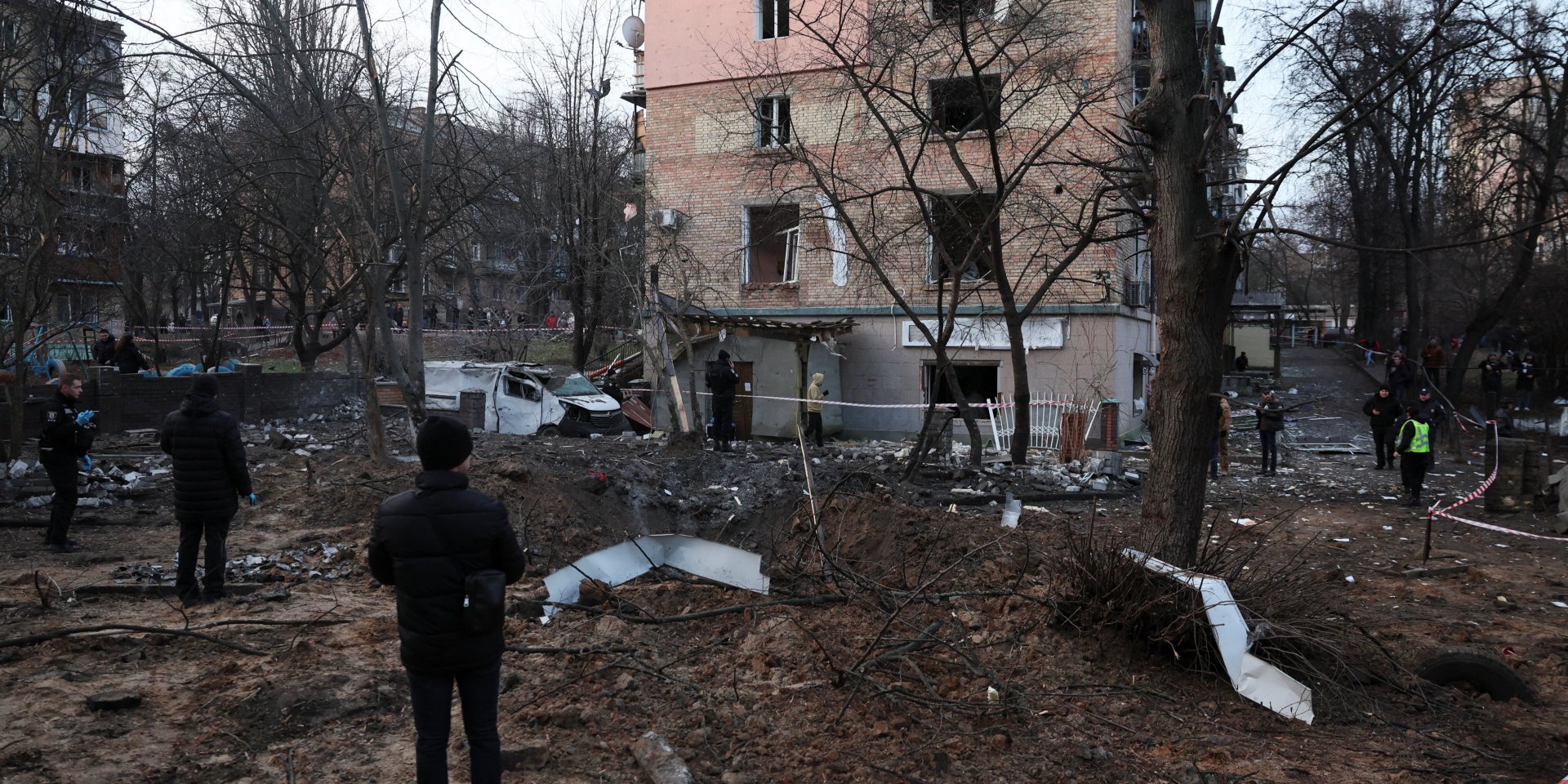Наслідки російського ракетного удару по&nbsp;Києва, 31 грудня 2022 року (Фото: REUTERS/Gleb Garanich)
