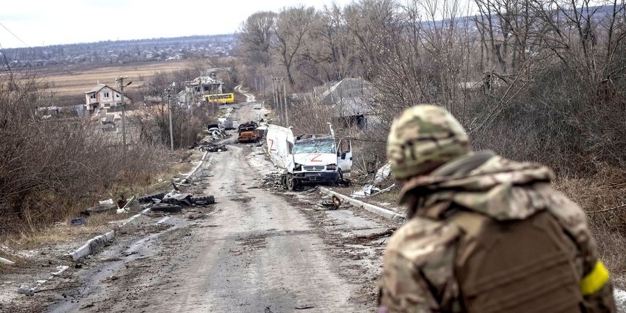 У ЗСУ заявляють, що бої у Соледарі продовжуються (Фото:REUTERS/Yevhen Titov)