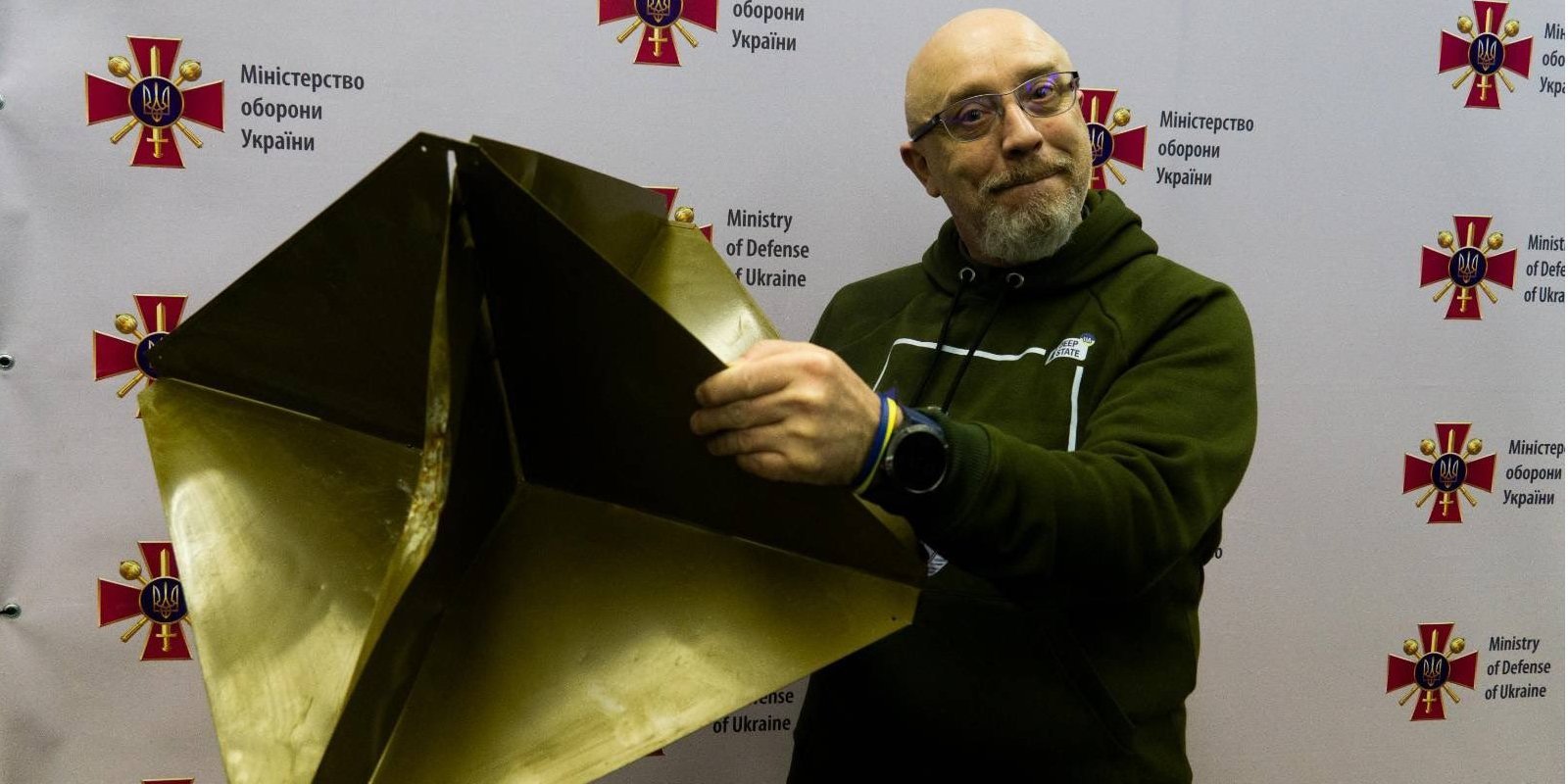 Уголковый отражатель — в Минобороны показал, чем оккупанты защищаются ...