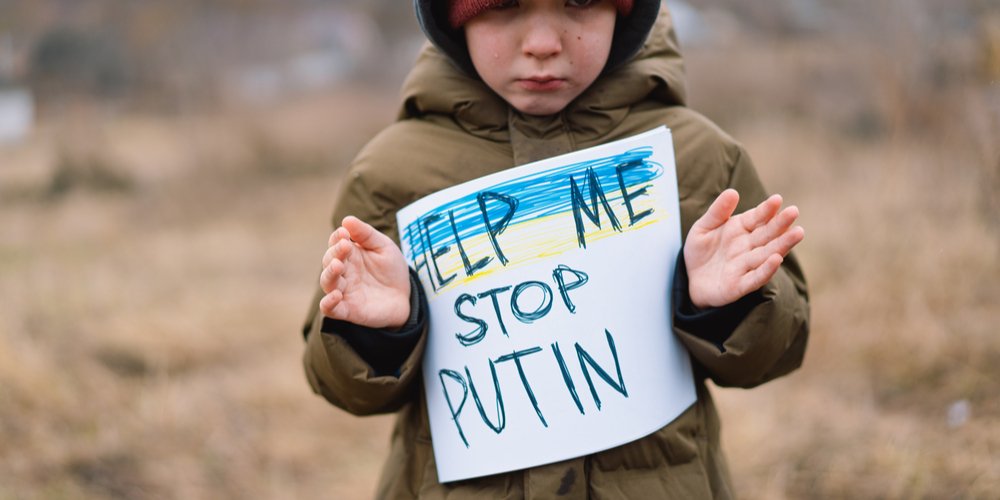 Как улучшить психологическое состояние ребенка во время войны (Фото: depositphotos/Nastyaofly)