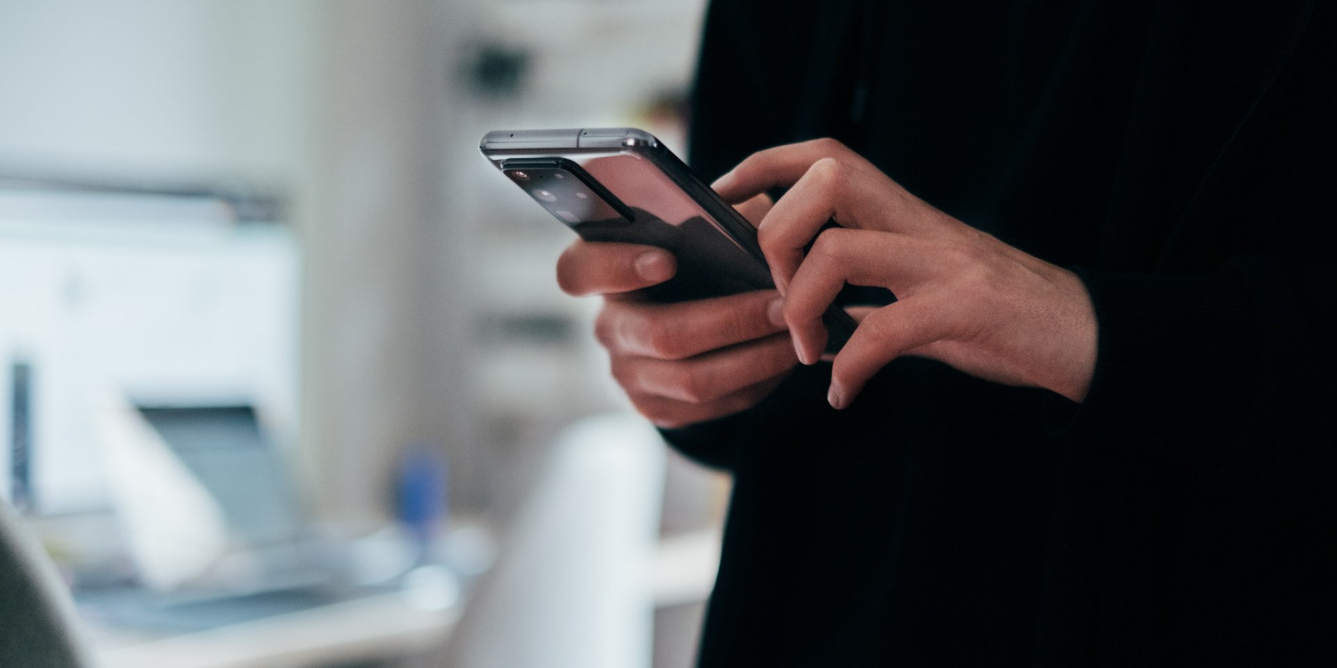Може бути багато причин, чому ваш смартфон перестав працювати (Фото: Jonas Leupe/Unsplash)