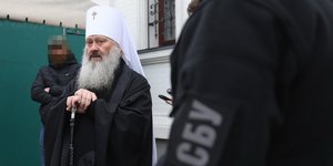 Петру Лебедю вручили підозру співробітники СБУ у розпалюванні релігійної ворожнечі та виправданні агресії (Фото:ssu.gov.ua)